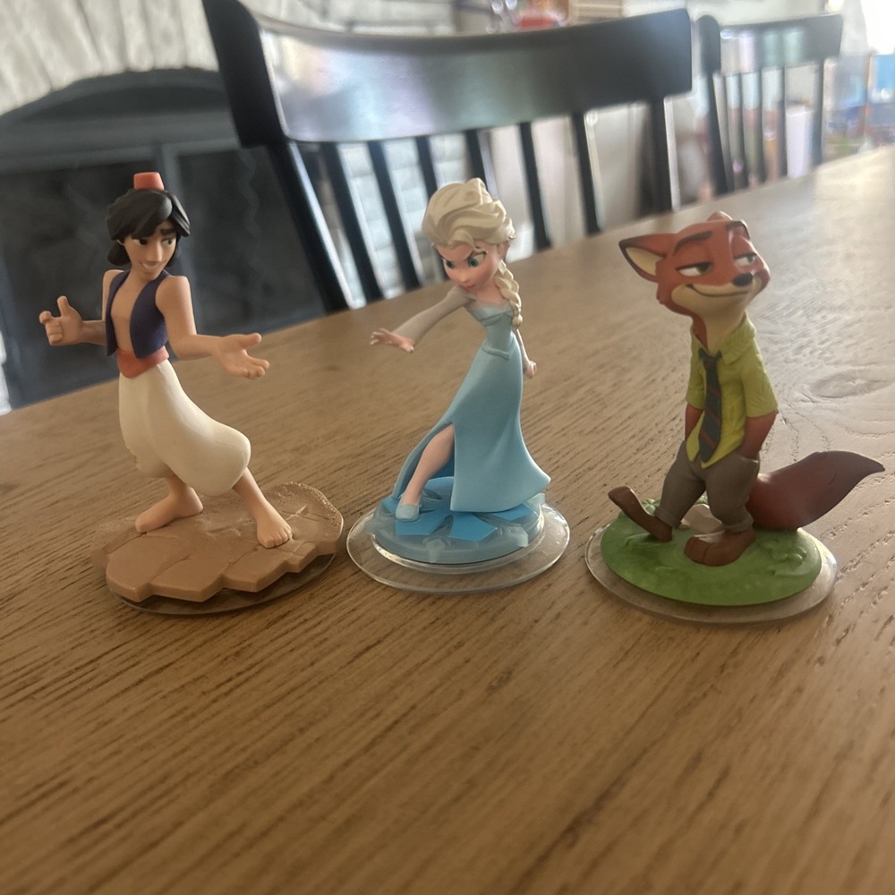 Disney Infinity 1.0, 2.0, 3.0 Figures, Zootopia Nick Wilde, Elsa, Aladdin